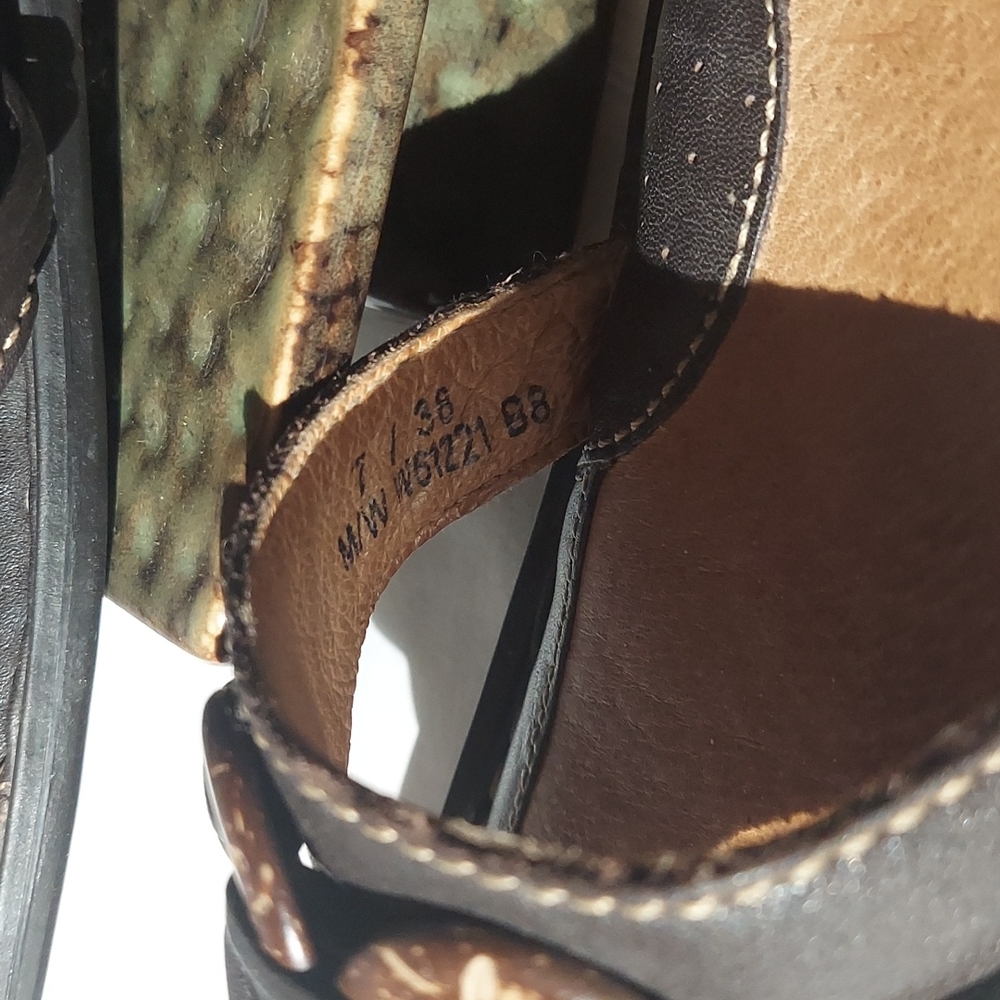 Born sandals flip flops leather size 7 / 38 - Picture 3 of 6